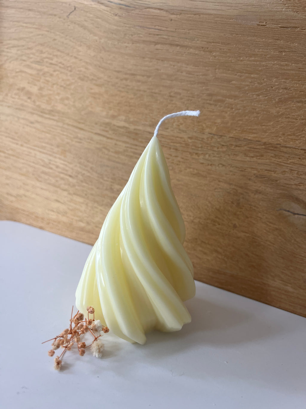 Sojawachs-Kerze "Twist Tree" - mittel